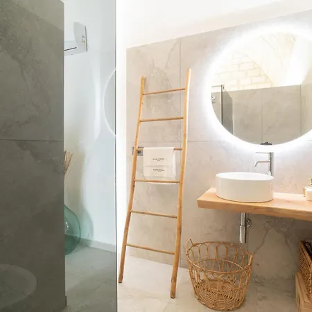 Vicoloterzo 4* Bari